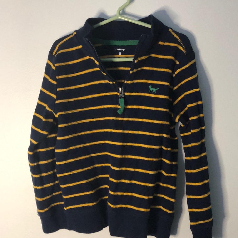 EUC Carter’s boys zip up pullover.  Size 5